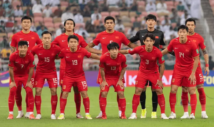 足球俱乐部怎么买球员 足球俱乐部怎么买球员
